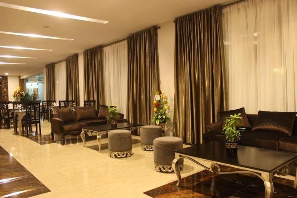 Grand Amira Hotel Solo, Azana Hotels Collection Exterior foto