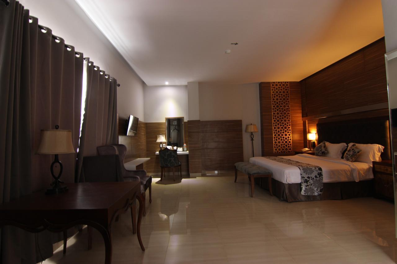 Grand Amira Hotel Solo, Azana Hotels Collection Exterior foto